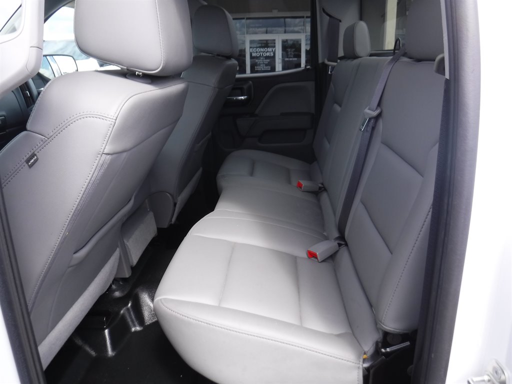 2017 Chevrolet Silverado 1500 Short BED photo