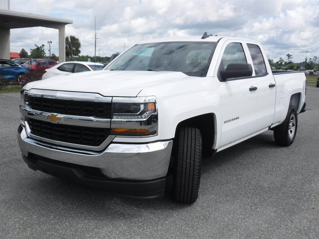 2017 Chevrolet Silverado 1500 Short BED photo