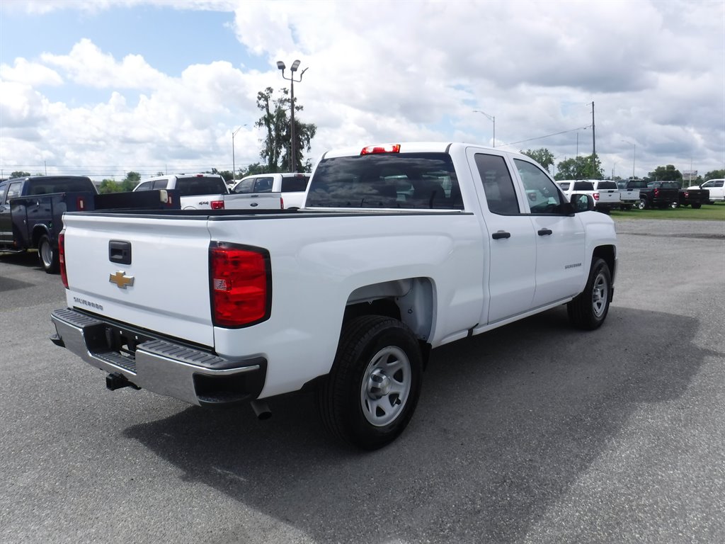 2017 Chevrolet Silverado 1500 Short BED photo