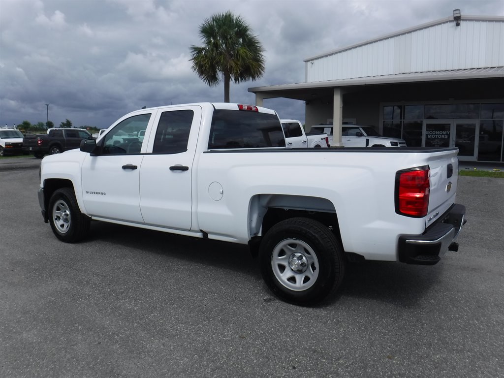 2017 Chevrolet Silverado 1500 Short BED photo
