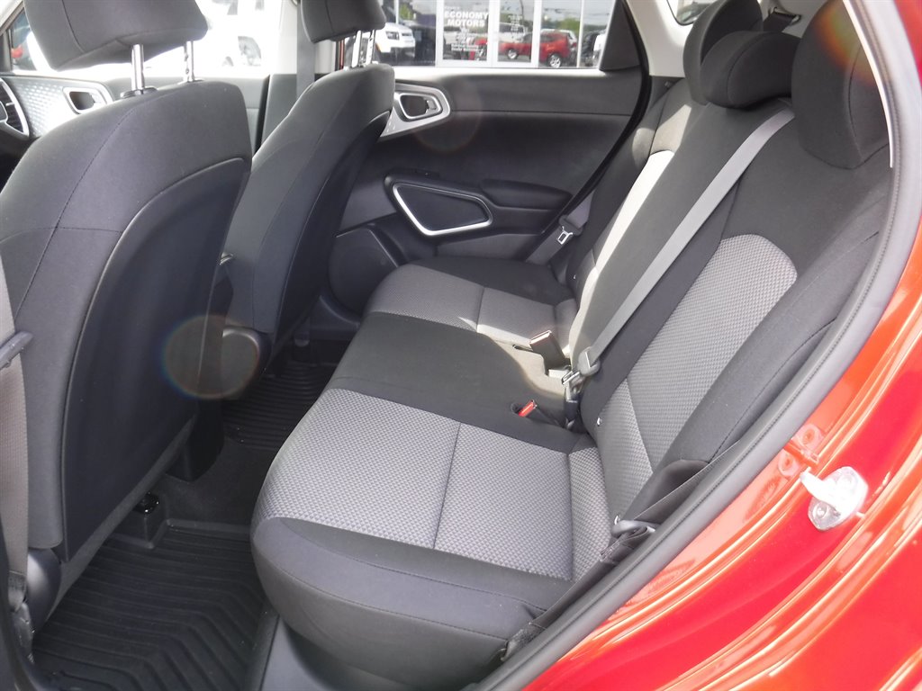 2022 Kia Soul LX photo