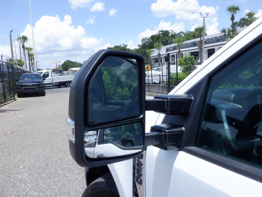 2024 Ford F250sd XL Racks AND Boxes photo