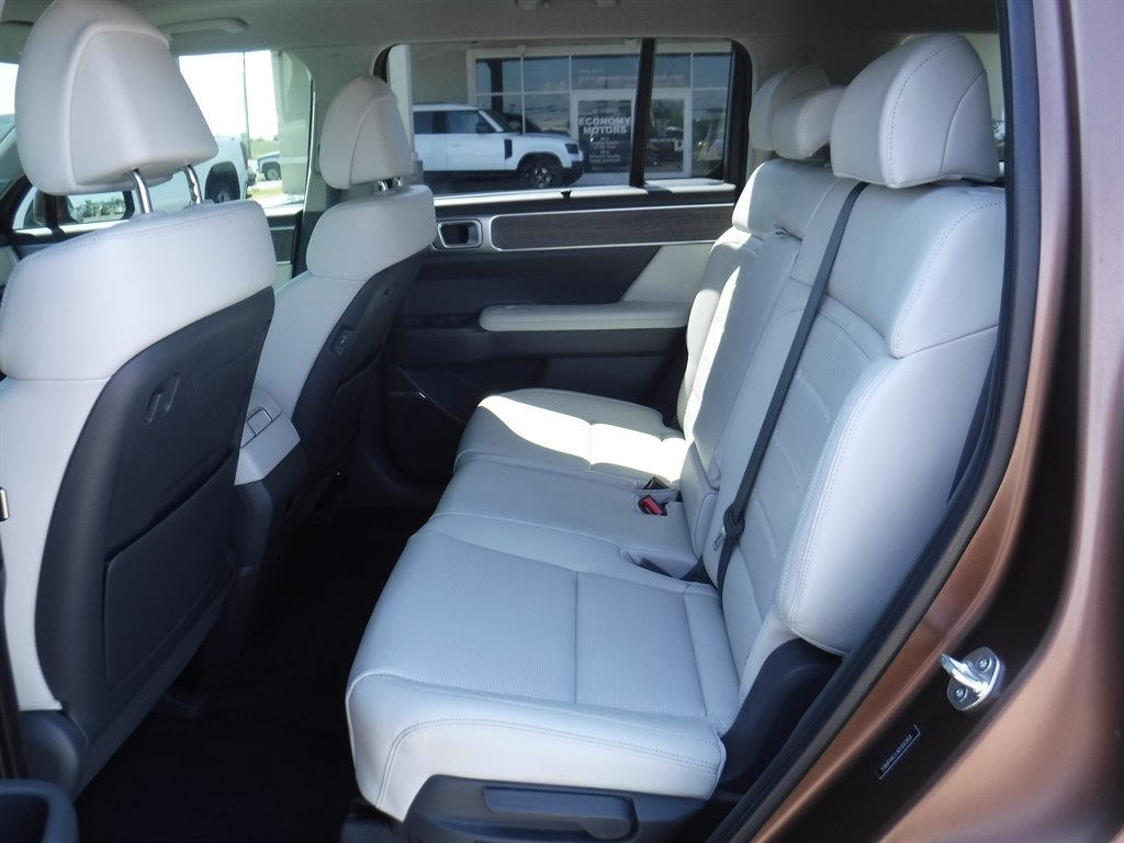 2024 Hyundai Santa Fe Limited photo