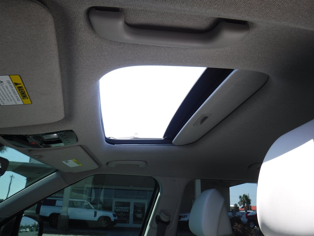 2024 Hyundai Santa Fe Limited photo