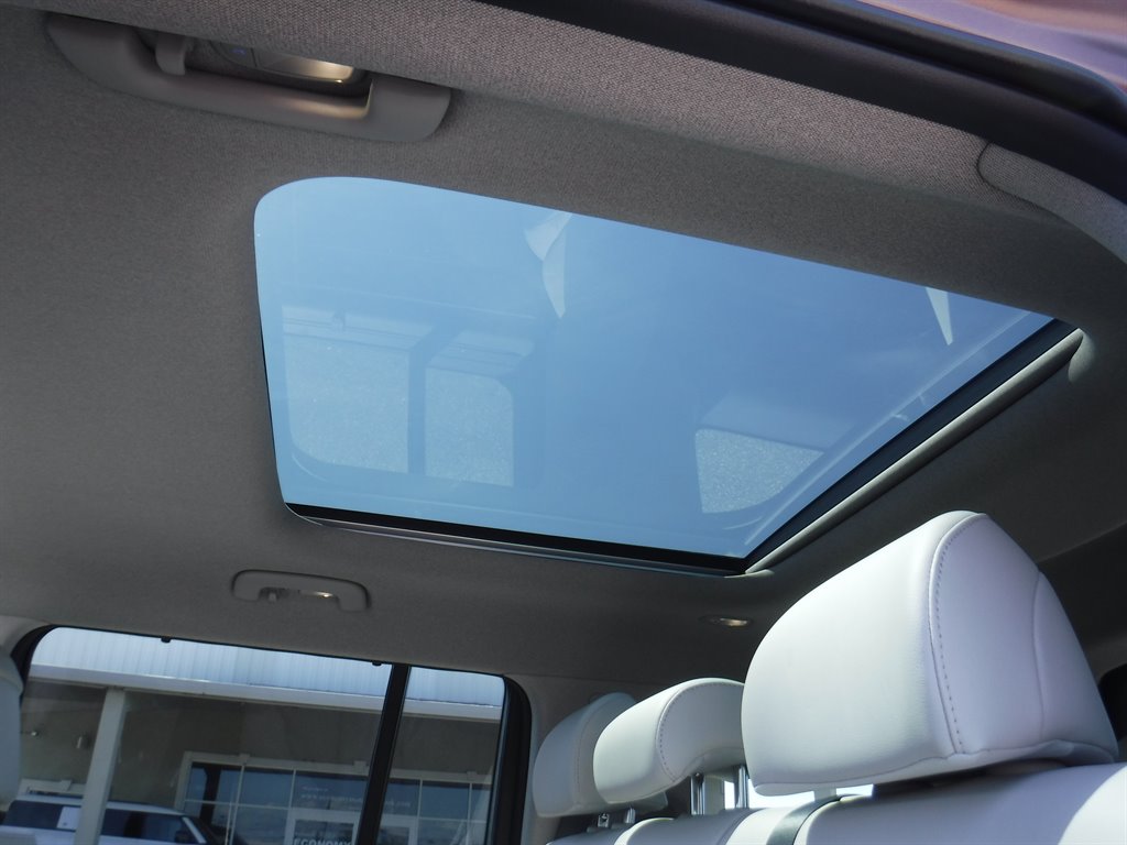 2024 Hyundai Santa Fe Limited photo