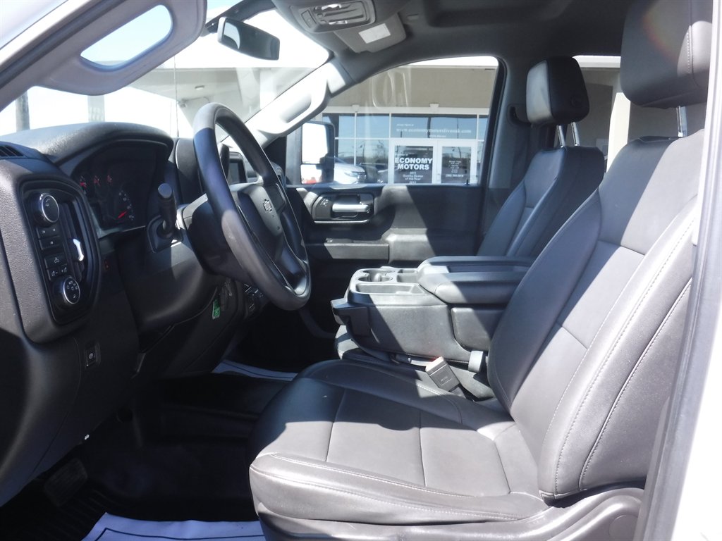 2021 Chevrolet Silverado - $28,995