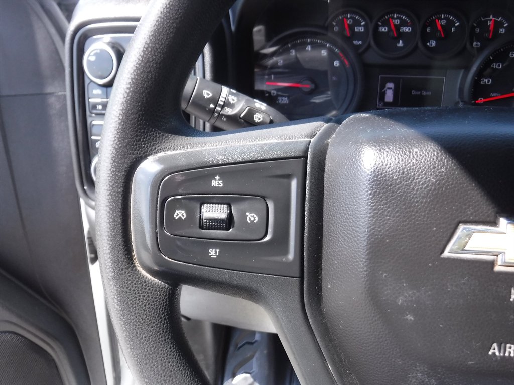 2022 Chevrolet Silverado Hd - $33,995