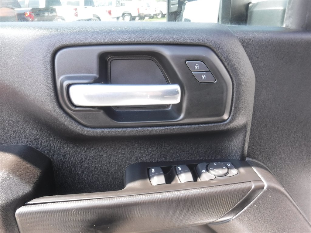 2022 Chevrolet Silverado Hd - $33,995