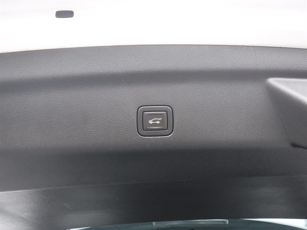 2023 Cadillac Escalade - $58,995