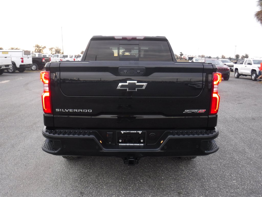 2022 Chevrolet Silverado - $43,995