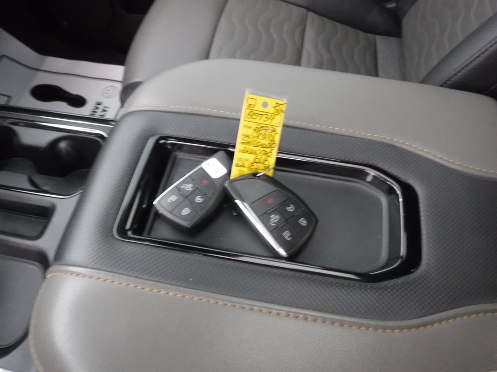 2022 Chevrolet Silverado - $43,995