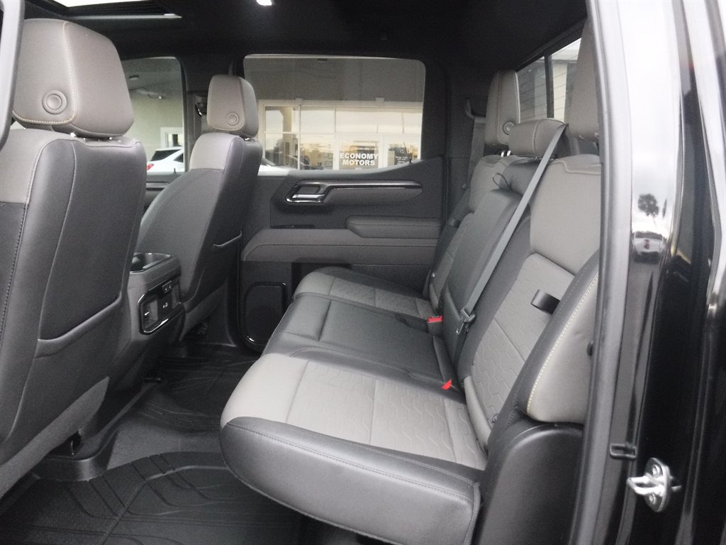 2022 Chevrolet Silverado - $43,995