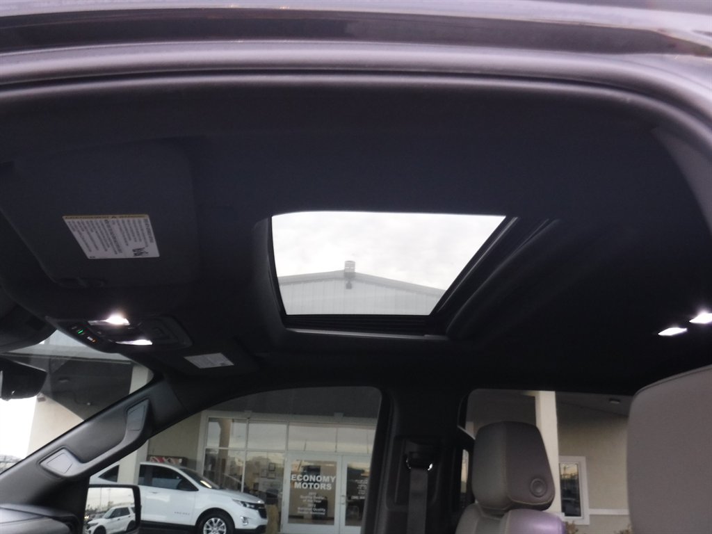 2022 Chevrolet Silverado - $43,995