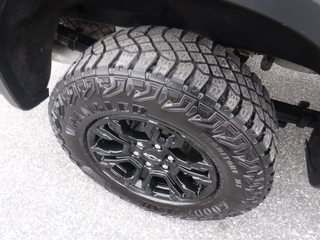 2022 Chevrolet Silverado - $43,995