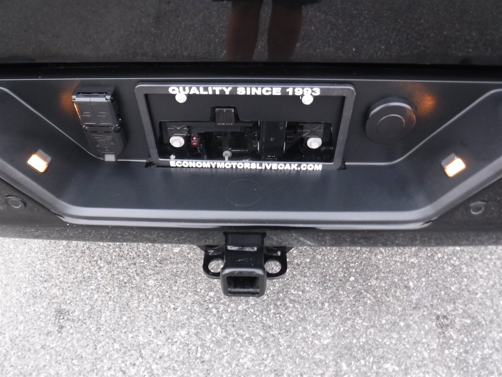 2022 Chevrolet Silverado - $43,995