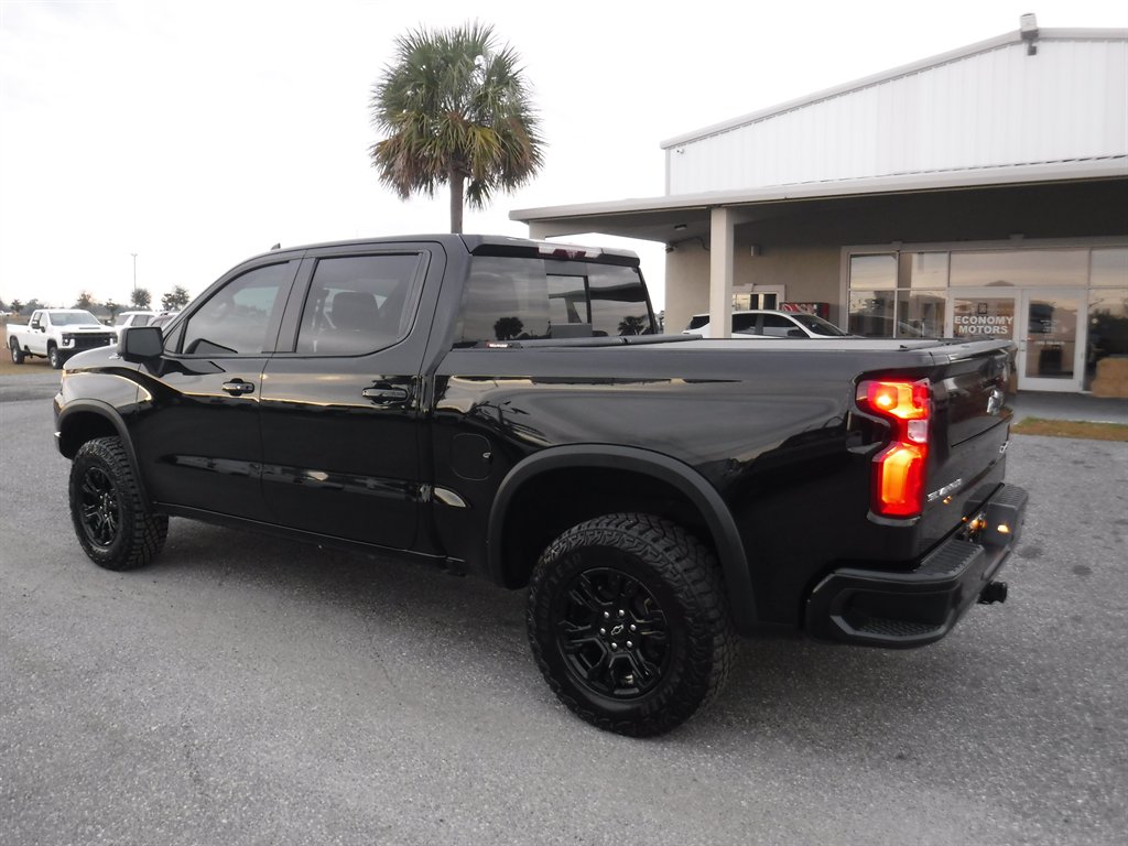2022 Chevrolet Silverado - $43,995