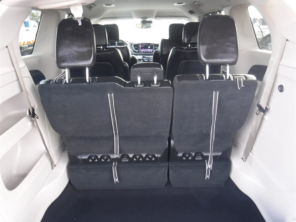 2023 Chrysler Pacifica - $21,995
