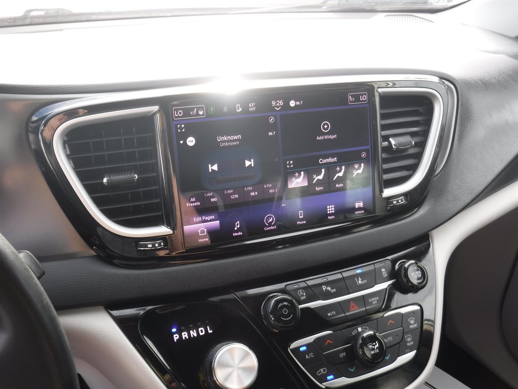 2023 Chrysler Pacifica - $21,995
