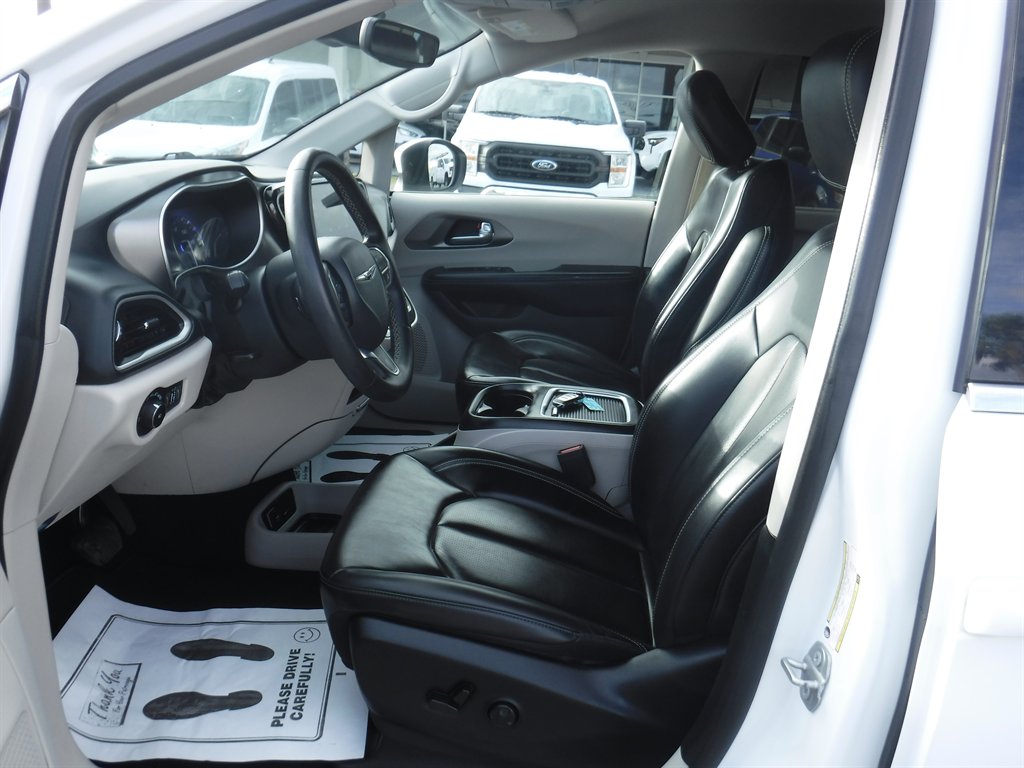 2023 Chrysler Pacifica - $21,995