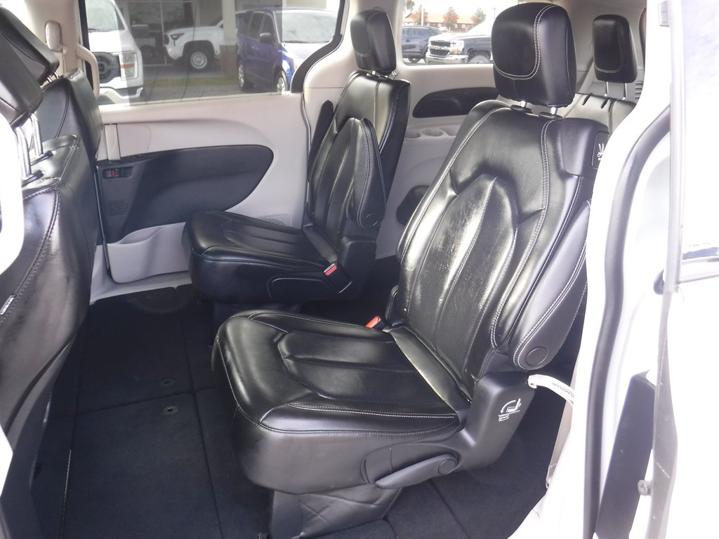 2023 Chrysler Pacifica - $21,995