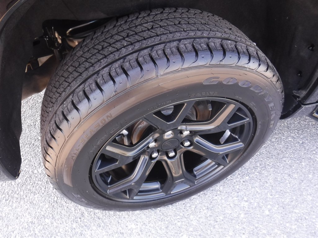2023 Jeep Wagoneer - $46,995