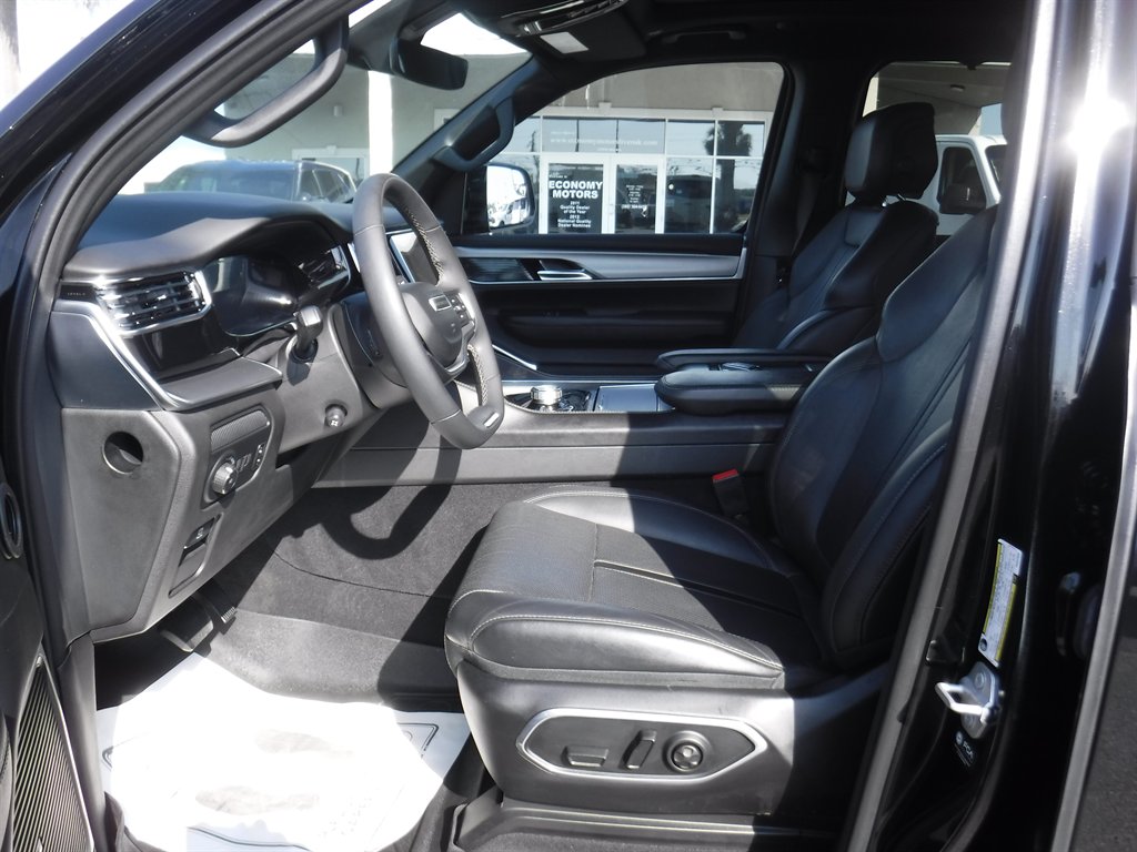 2023 Jeep Wagoneer - $46,995