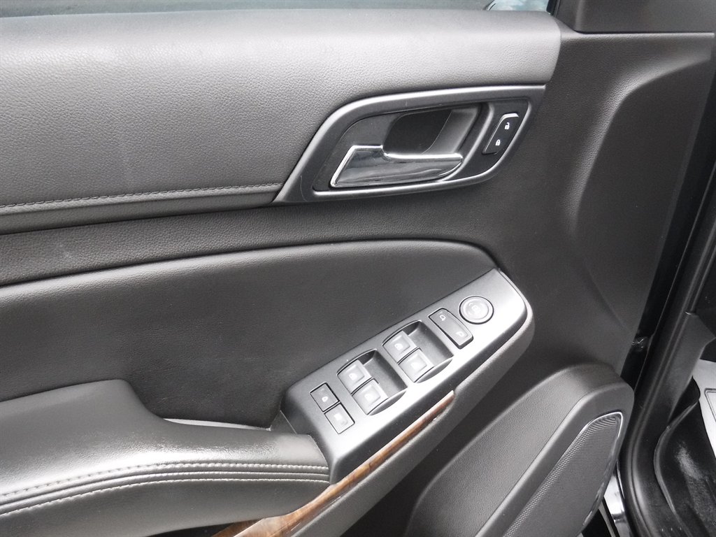 2020 Chevrolet Tahoe - $16,995