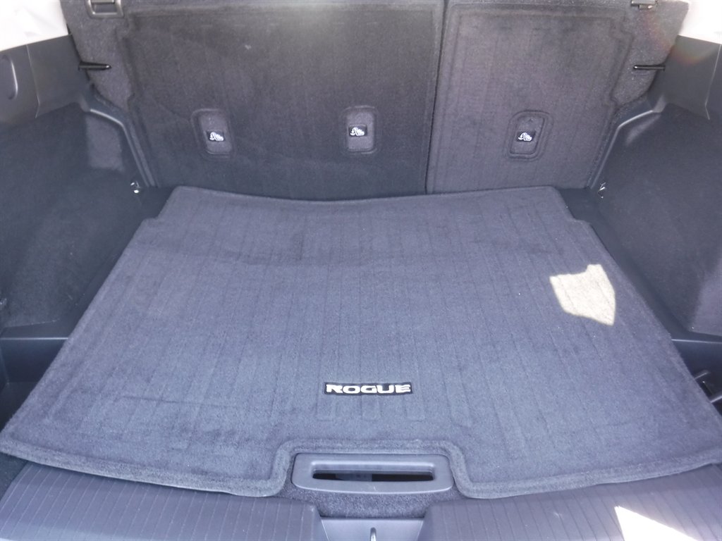 2023 Nissan Rogue - $17,995
