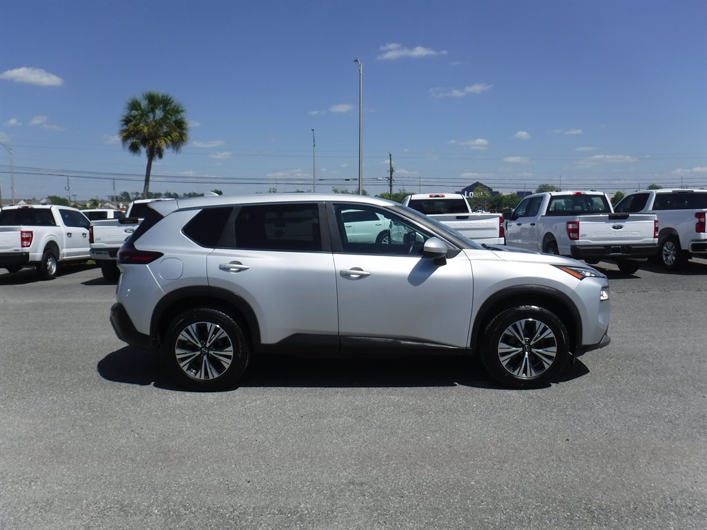 2023 Nissan Rogue - $17,995