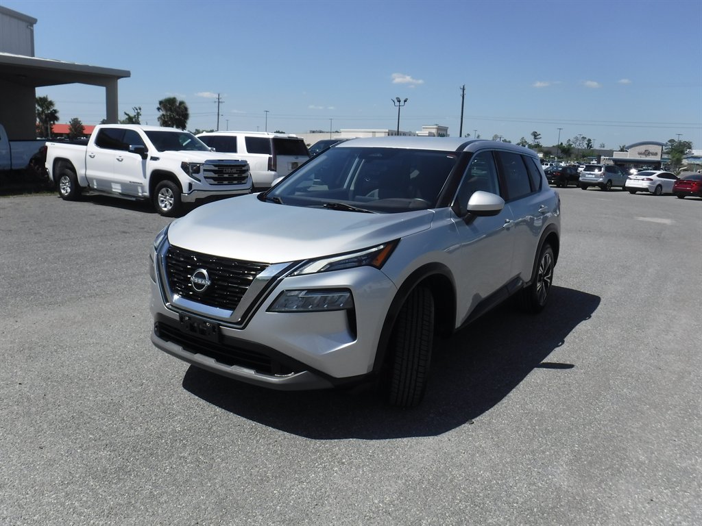 2023 Nissan Rogue - $17,995