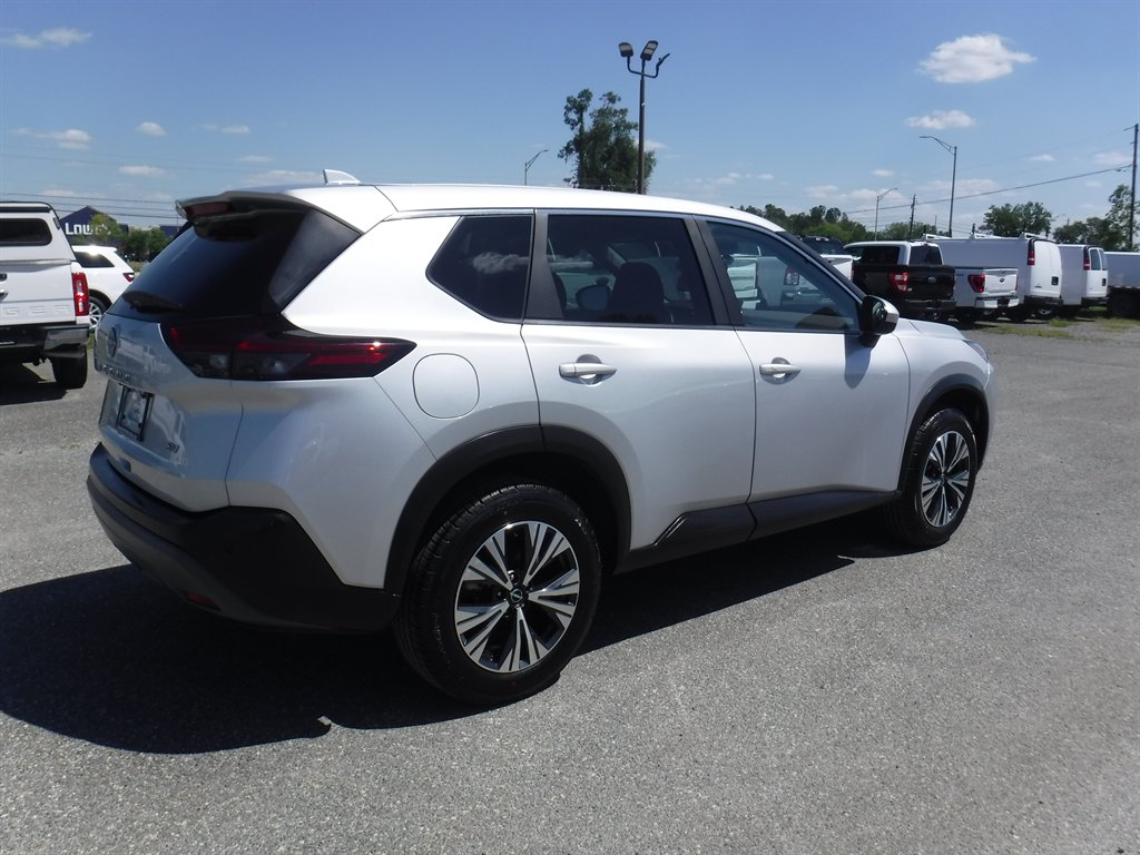 2023 Nissan Rogue - $17,995