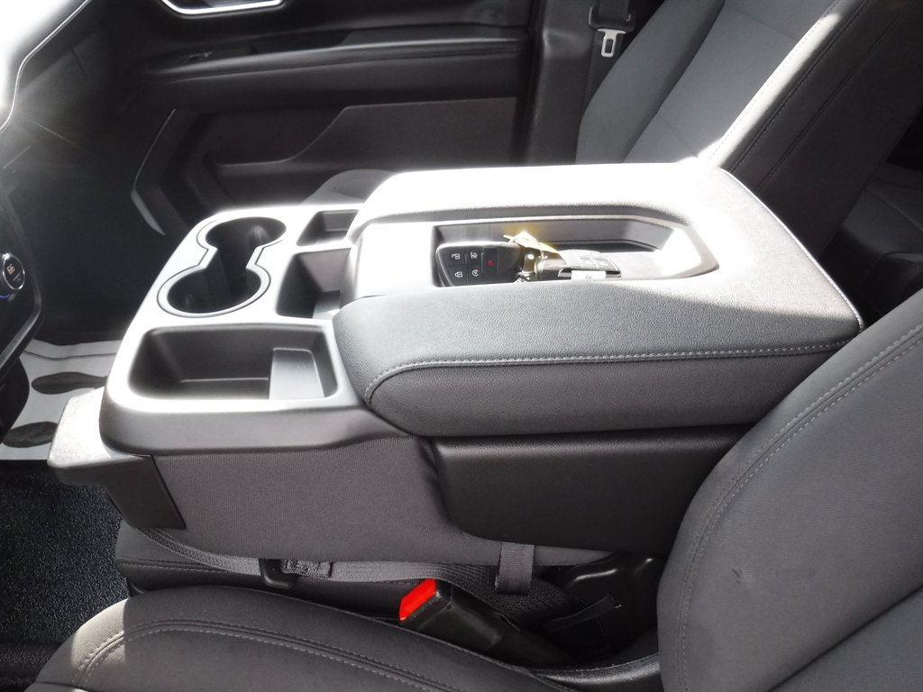 2021 Chevrolet Tahoe - $27,995