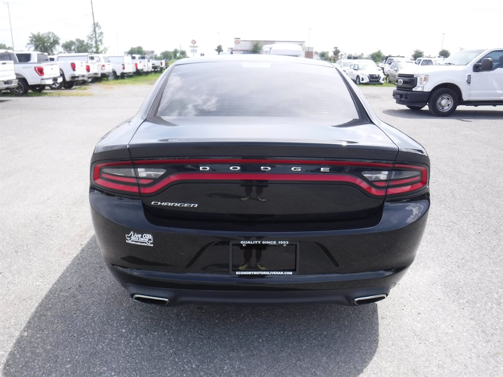 2017 Dodge Charger - $15,995
