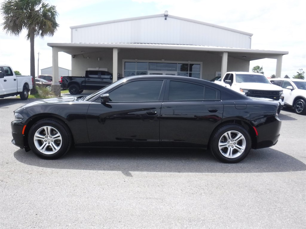 2017 Dodge Charger - $15,995