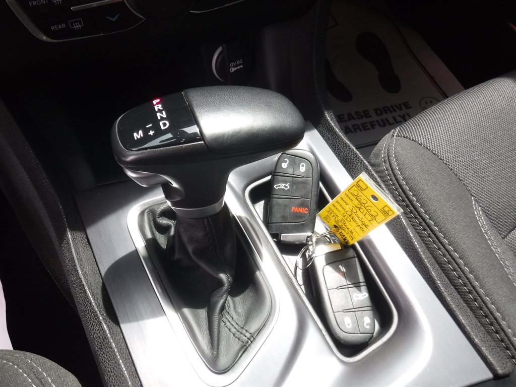 2017 Dodge Charger - $15,995