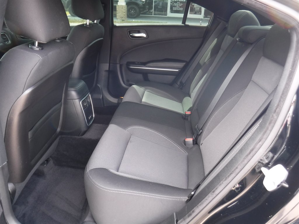 2017 Dodge Charger - $15,995