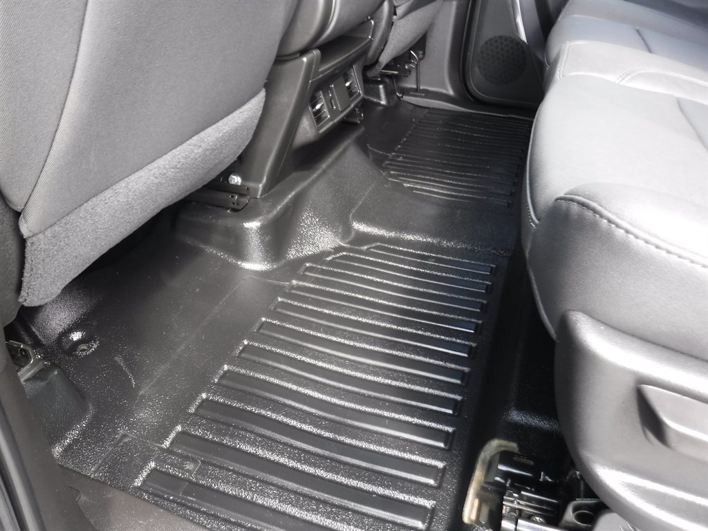2021 Chevrolet Tahoe - $27,995