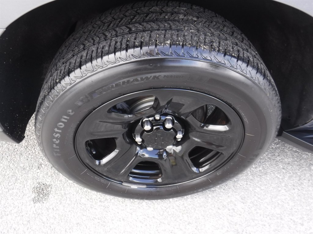2021 Chevrolet Tahoe - $27,995