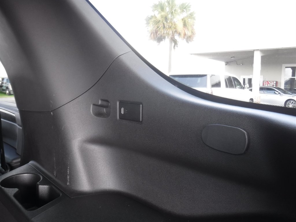 2021 Chevrolet Tahoe - $27,995