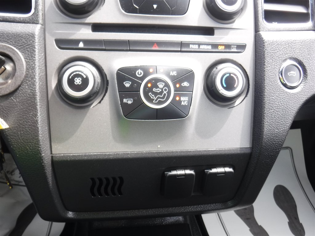2019 Ford Taurus - $10,995