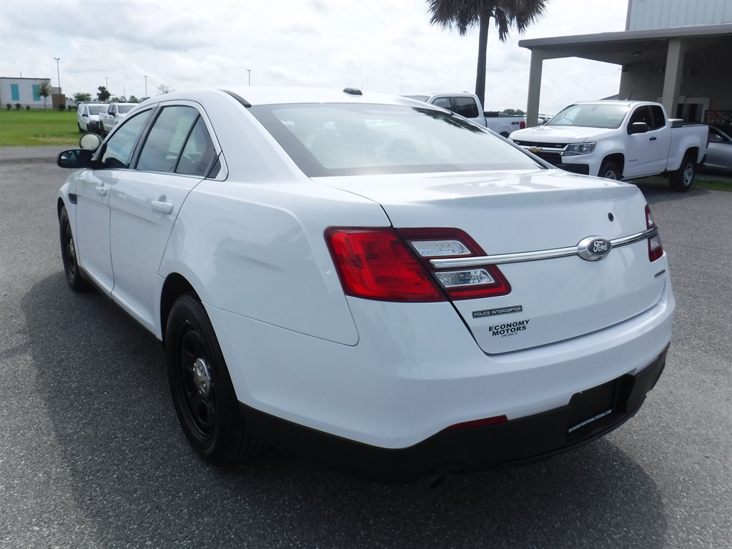 2019 Ford Taurus - $10,995