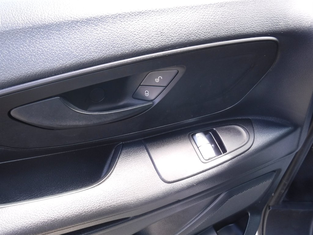 2023 Mercedes-Benz Metris - $29,995