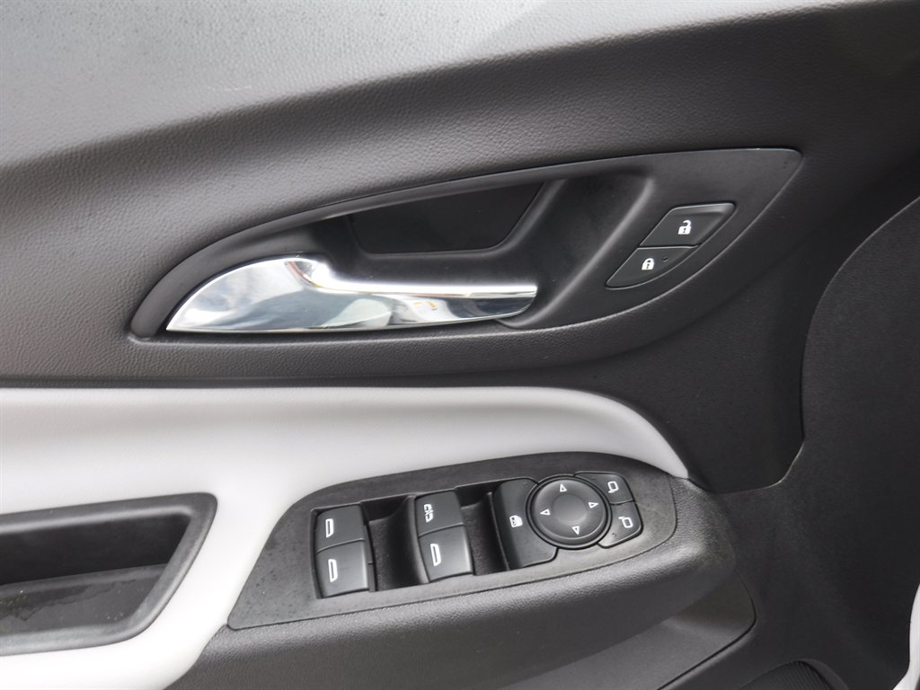 2021 Chevrolet Equinox - $17,399