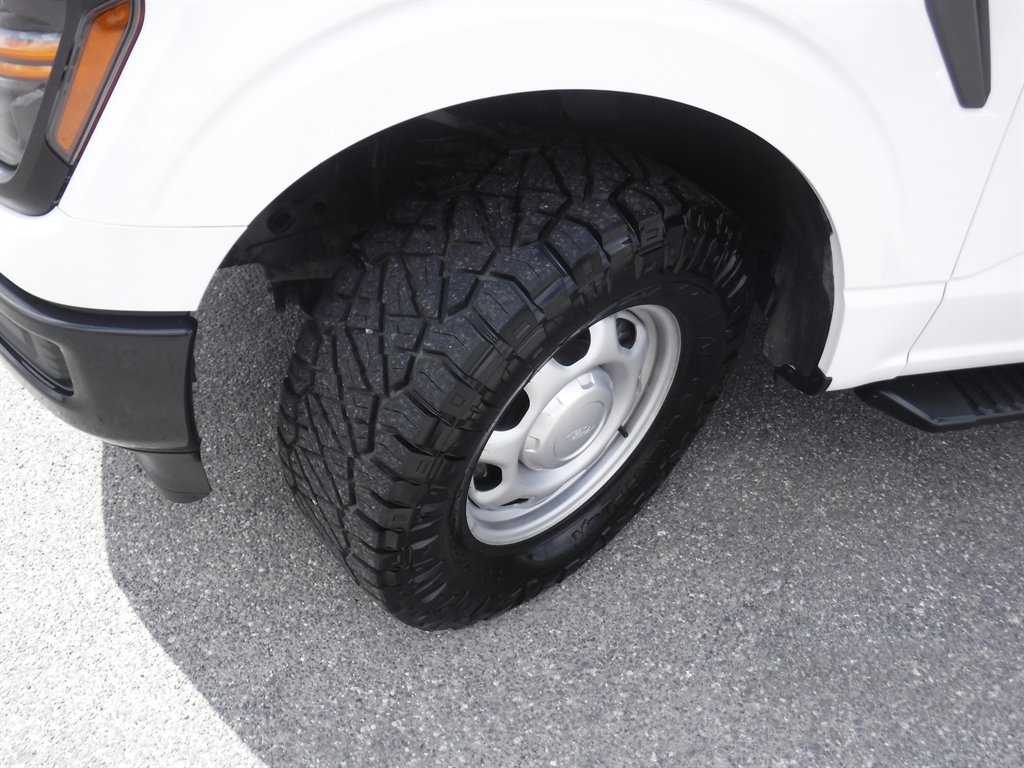 2025 Ford F150 - $35,599