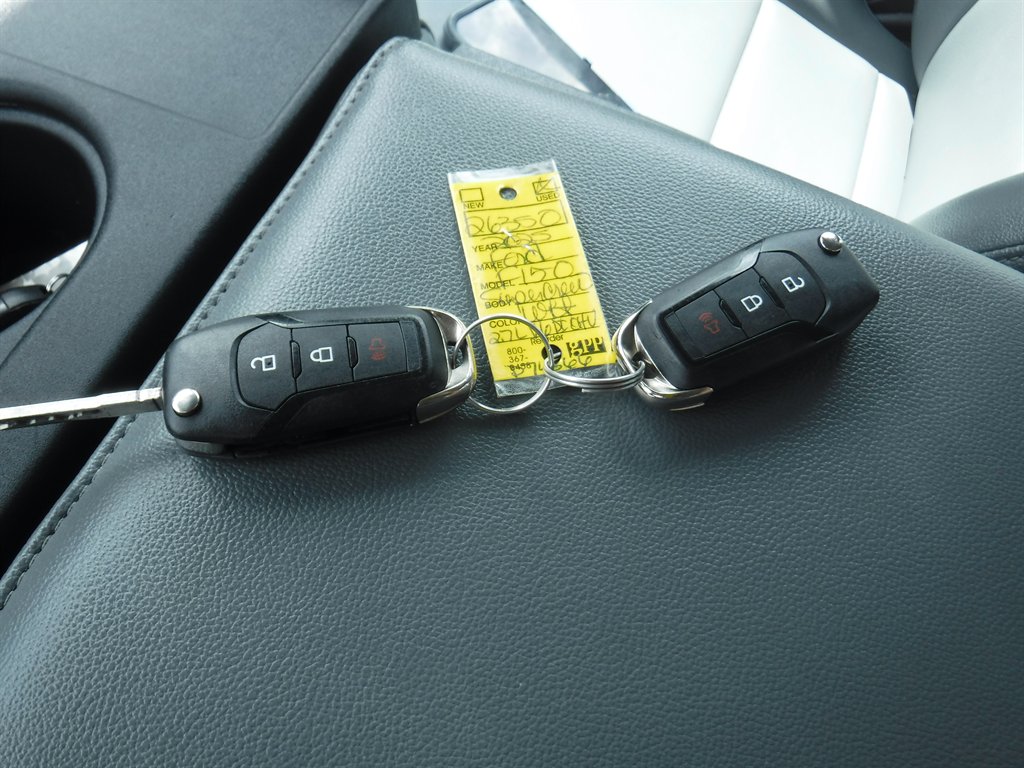 2025 Ford F150 - $35,599
