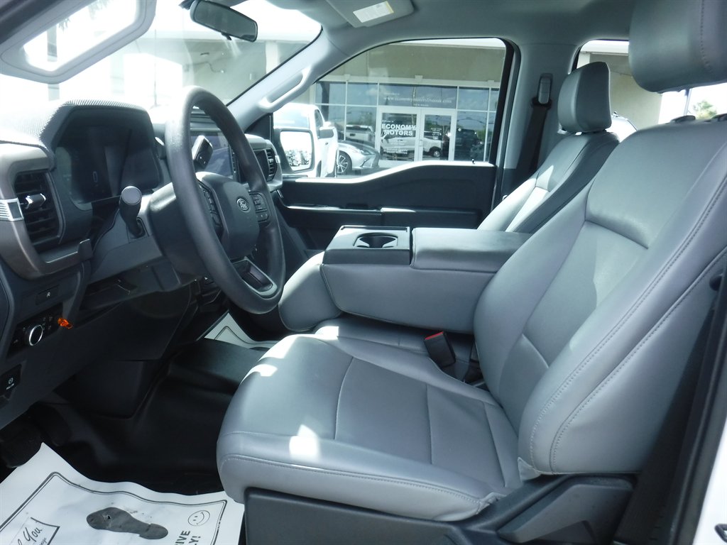 2025 Ford F150 - $35,599