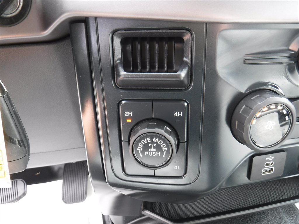 2025 Ford F150 - $35,599