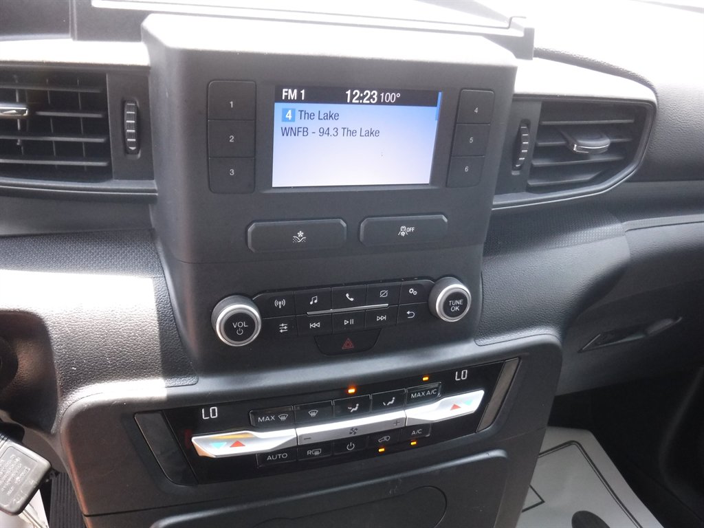 2022 Ford Explorer - $18,695
