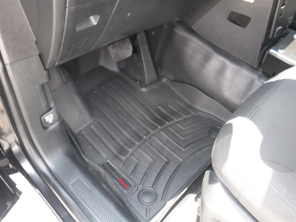 2022 Ford Explorer - $18,695