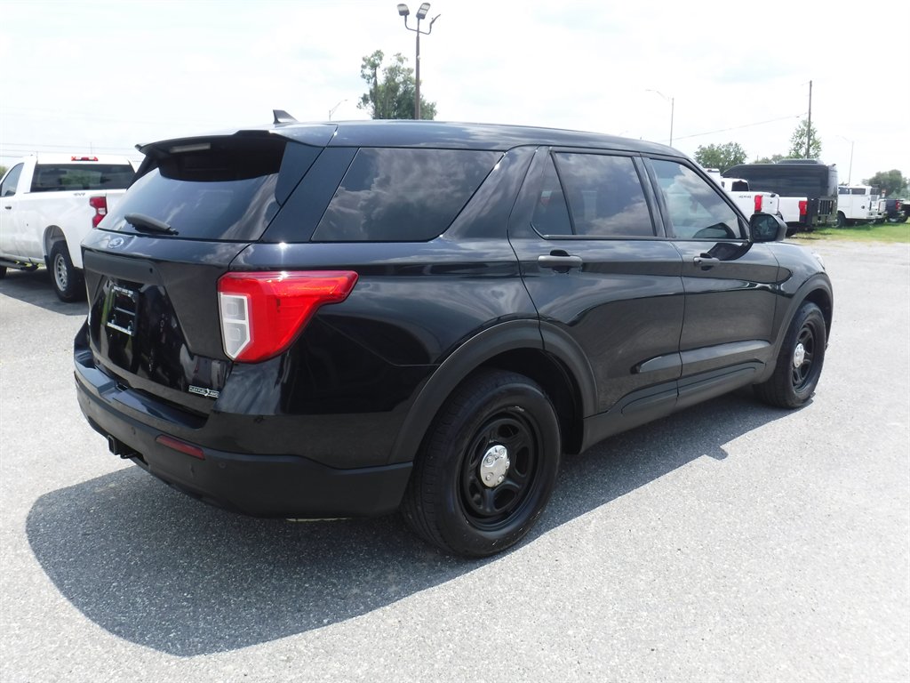 2022 Ford Explorer - $18,695